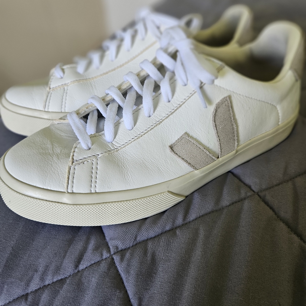 COPY - Veja Campos Size 42 or 9